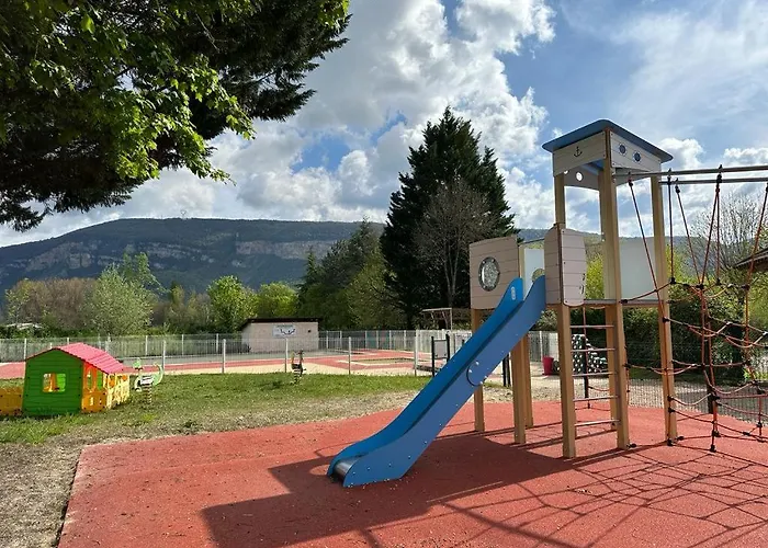 Point مكان تخييم